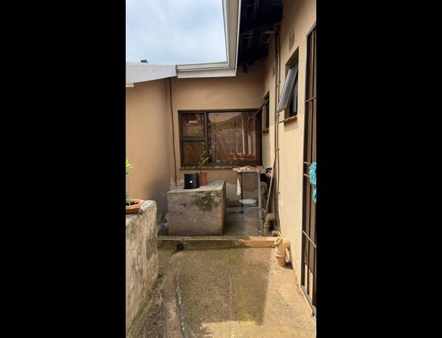 4 BEDROOM FREESTANDING FOR SALE IN ORIENT HEIGHTS
